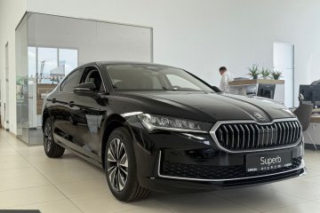 Superb DRIVE 1.5 TSI m-HEV 150 kM 7-biegowa DSG